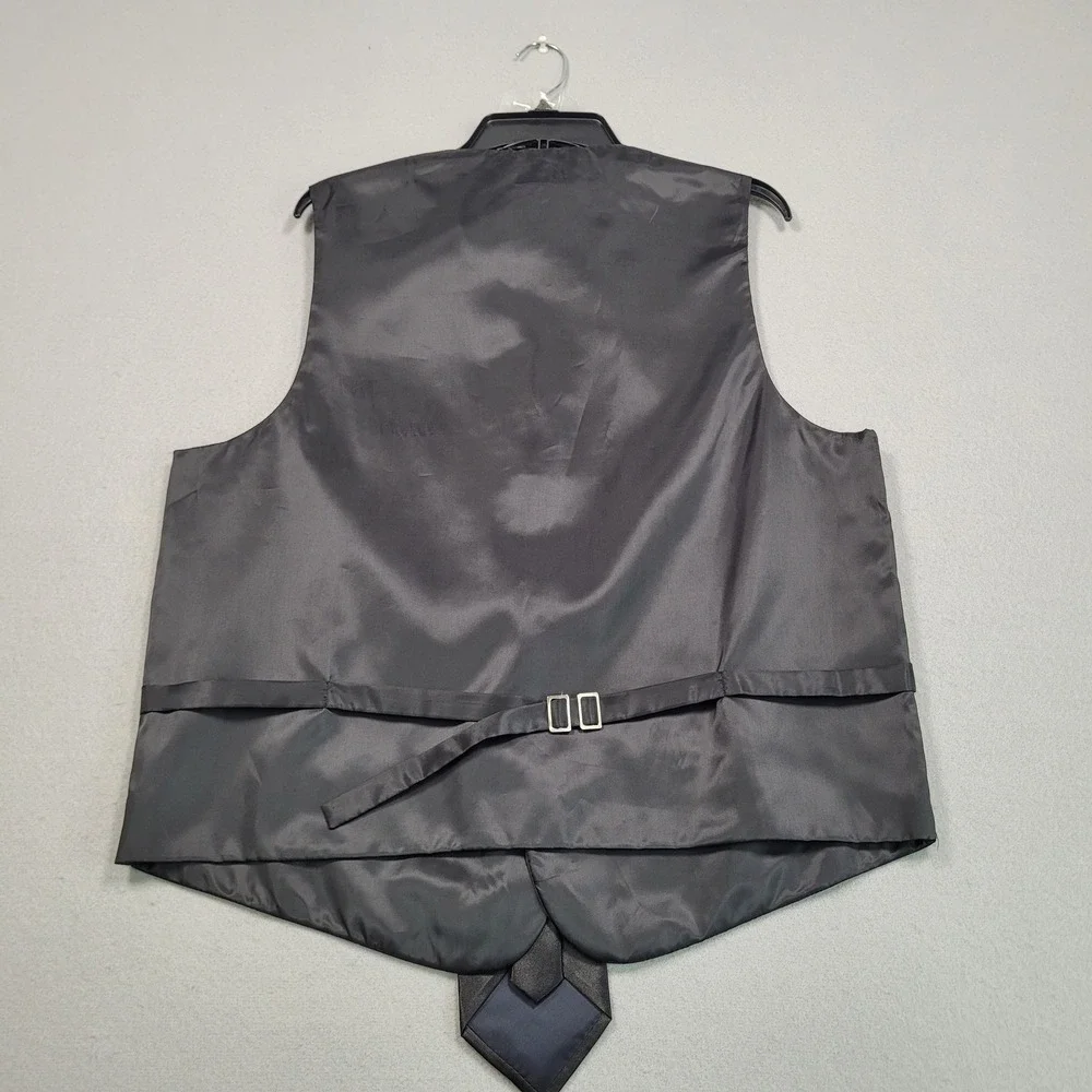 Daniel Ellissa Mens 4 Piece Vest Set Charcoal Grey Formal Tuxedo Medium NWOT‎